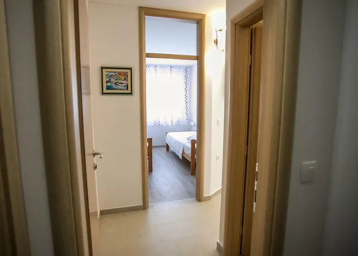 Apartament Lovor *